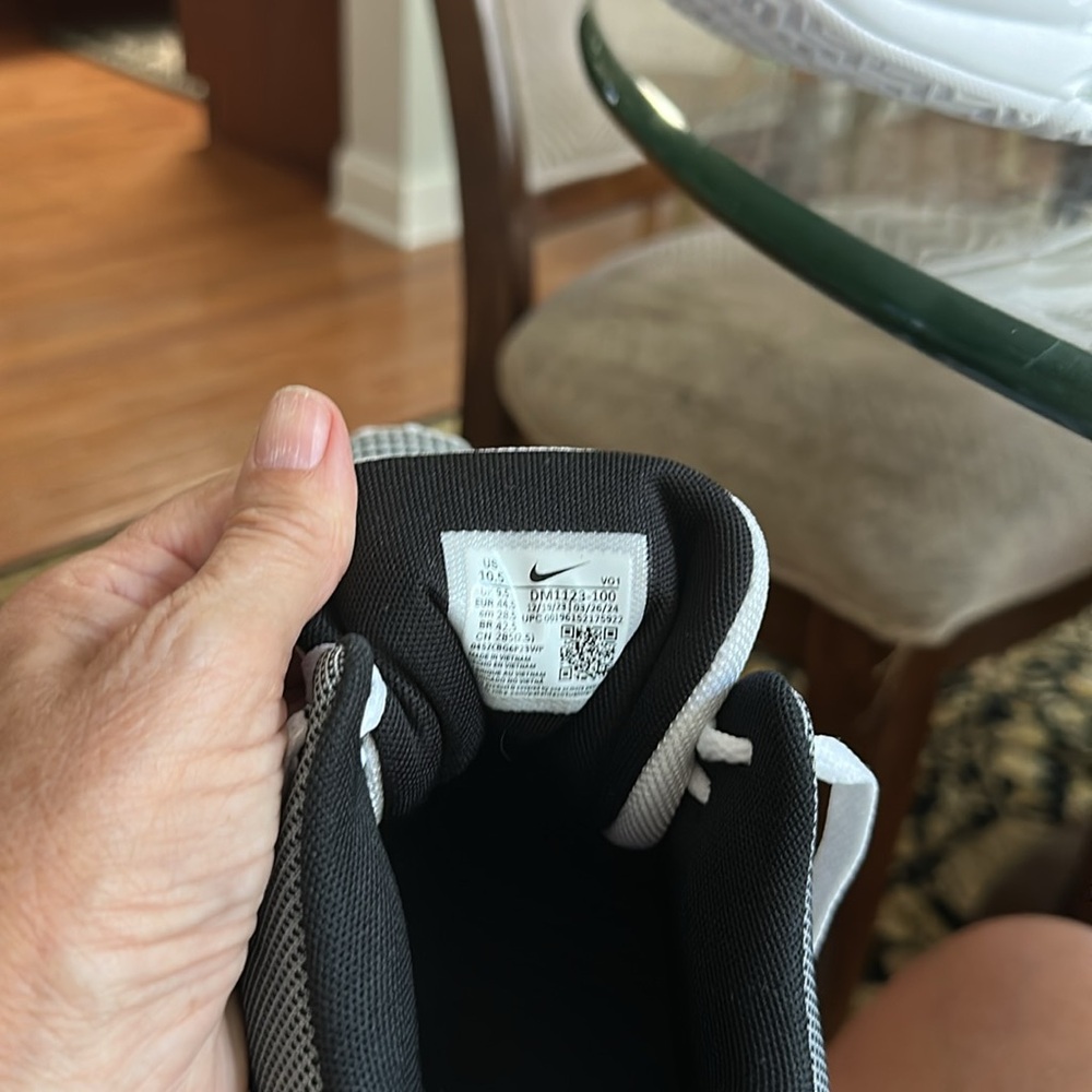 Nike LeBron Black and White Sneakers - Picture 5 of 10